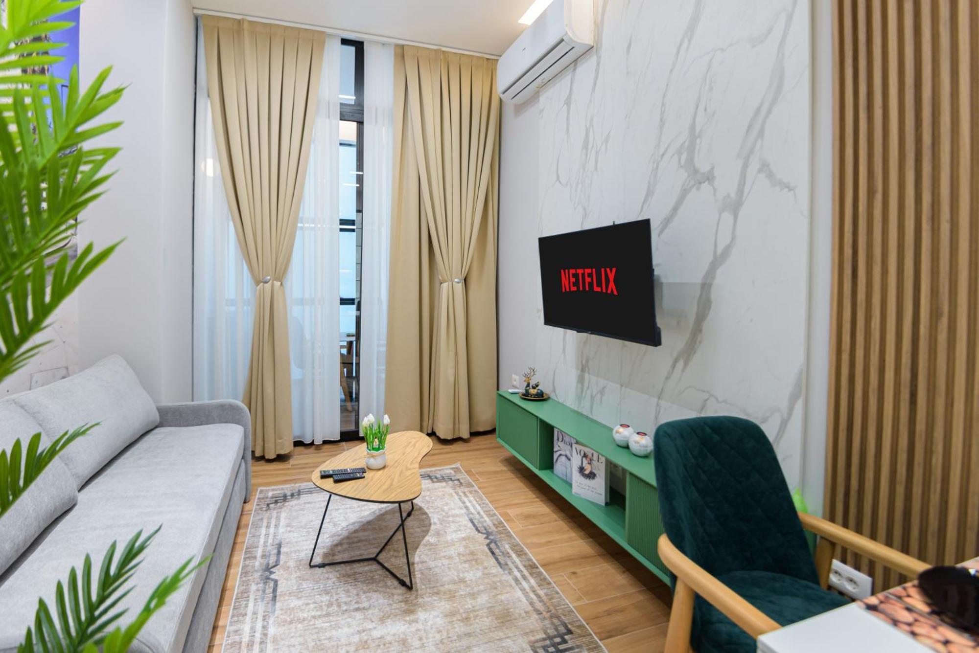 Lux Holidays Durrës Esterno foto